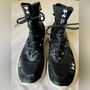 Under Armour Highlight Ace 2.0 Women’s 9 High Top Volleyball Athletic Sneaker